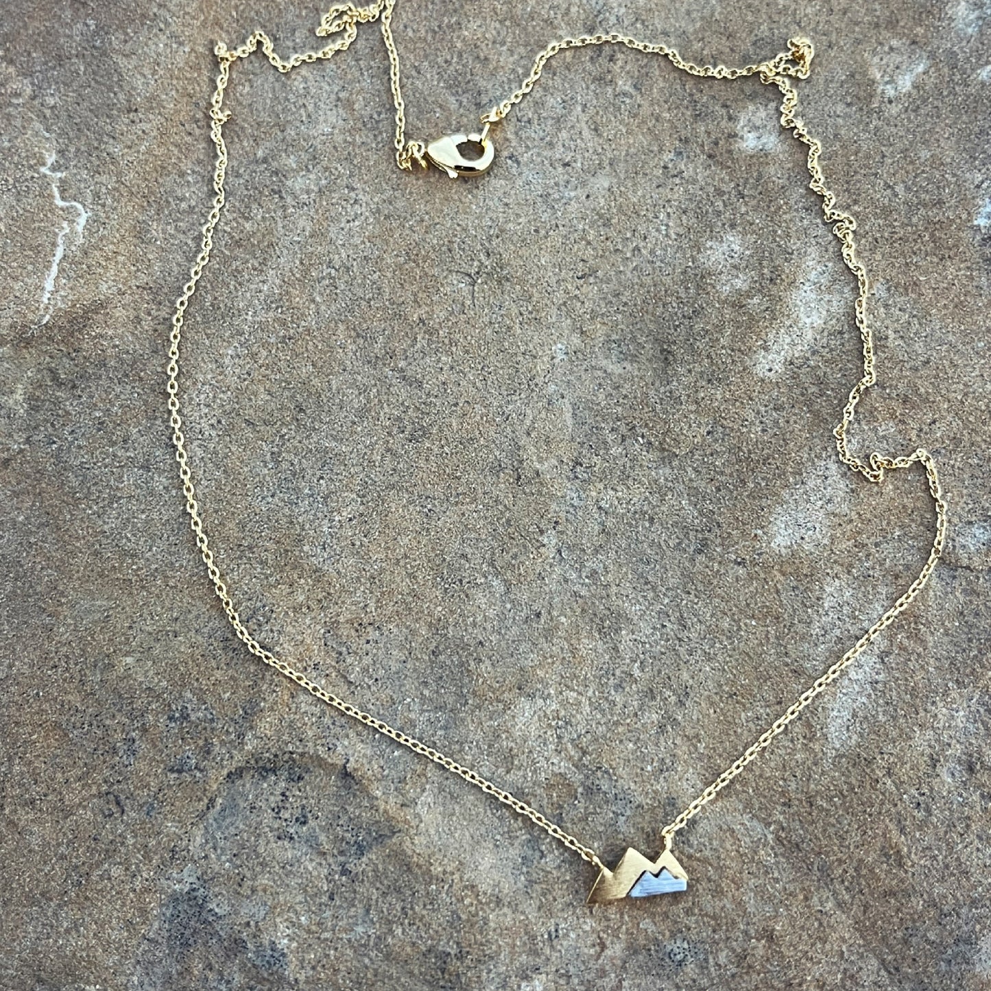 DAINTY MINI MOUNTAIN NECKLACE -GOLD