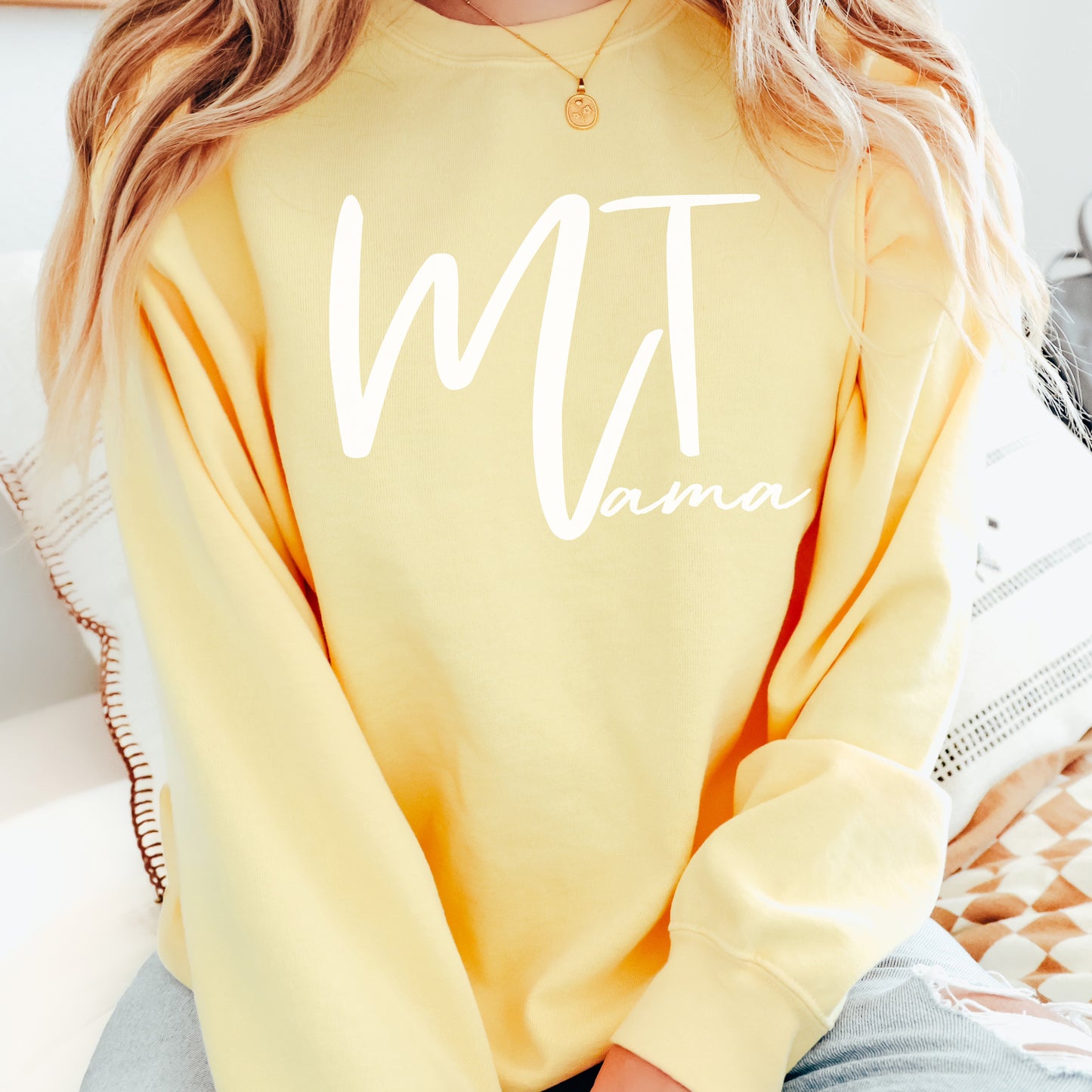 MONTANA MAMA CREWNECK SWEATSHIRT -BUTTER