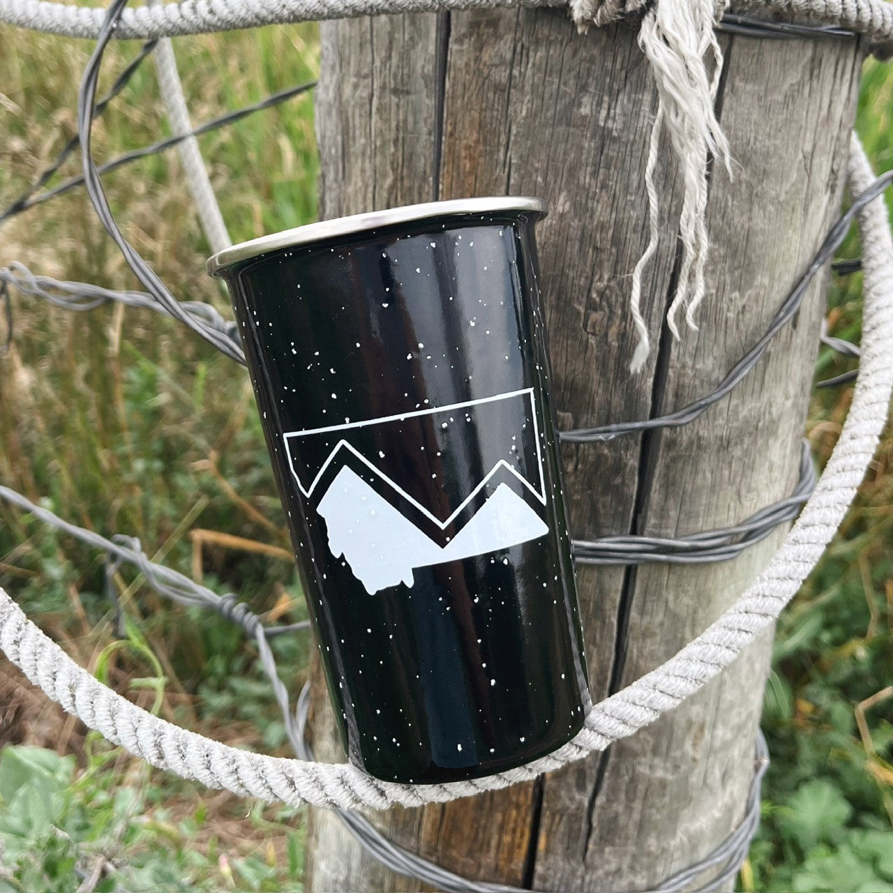 MONTANA MOUNTAIN EMAMEL CUPS