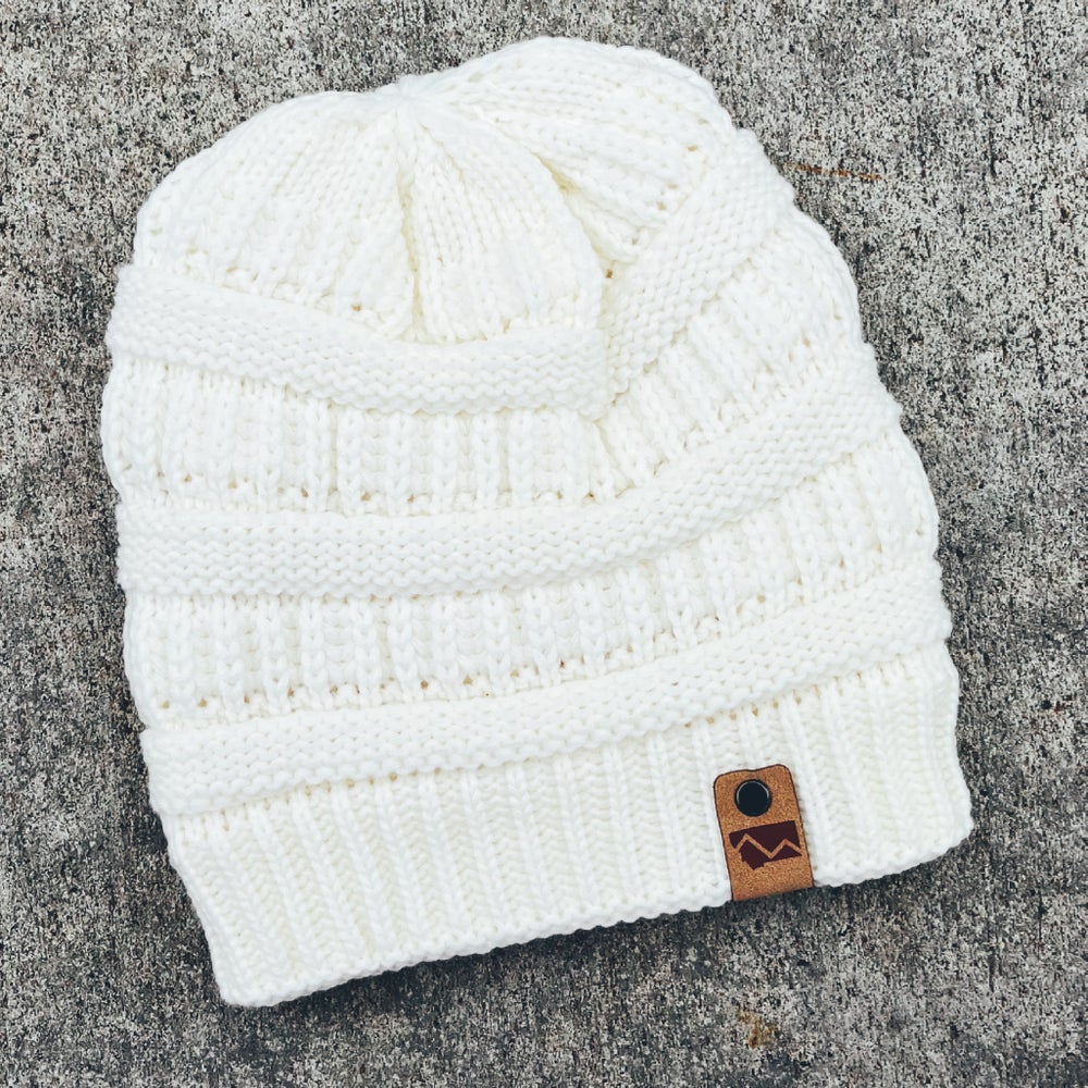 CLOSEOUT! FLEECE LINED KNIT MONTANA MOUNTAIN BEANIES