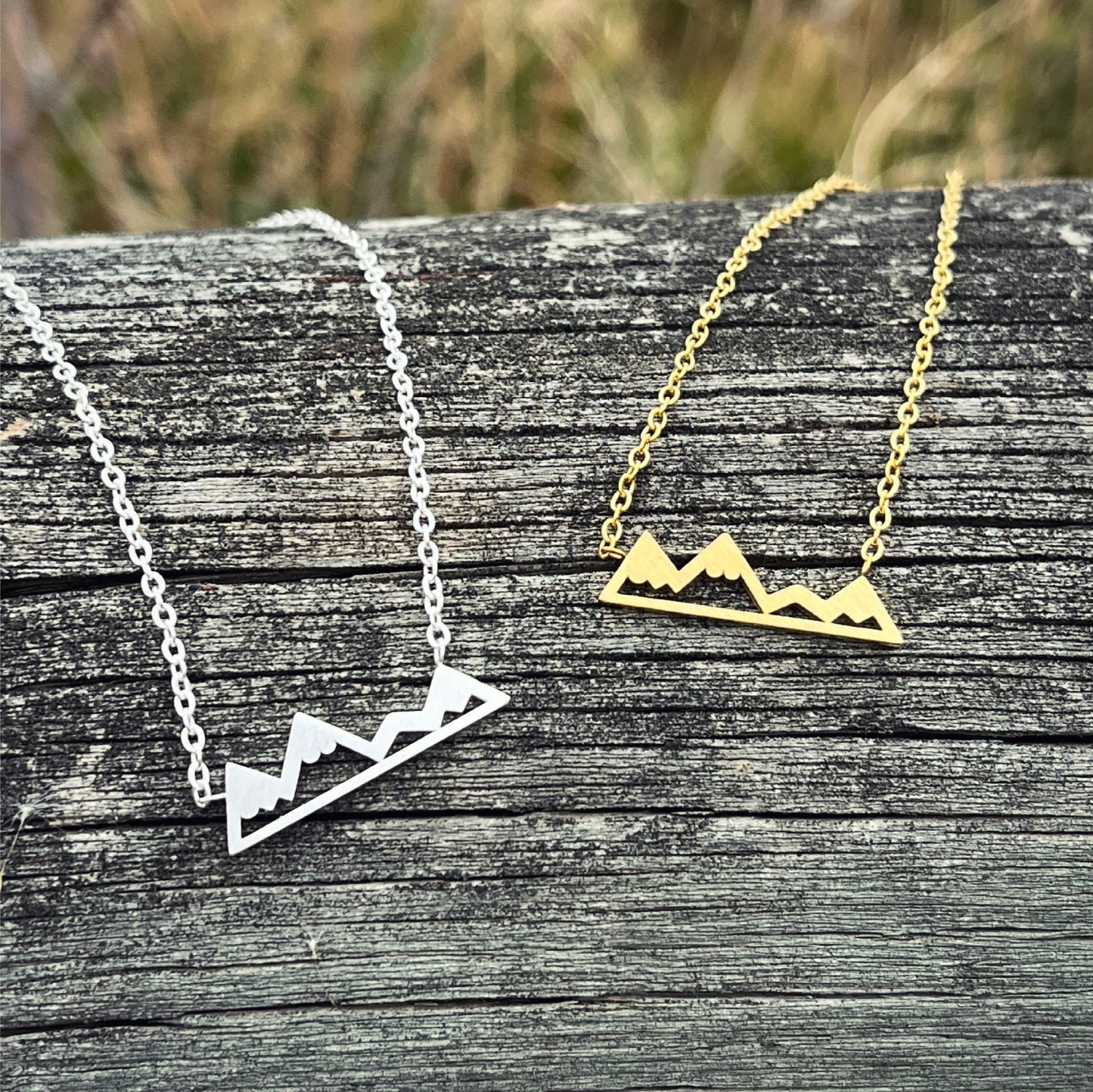 MOUNTAIN RANGE NECKLACE