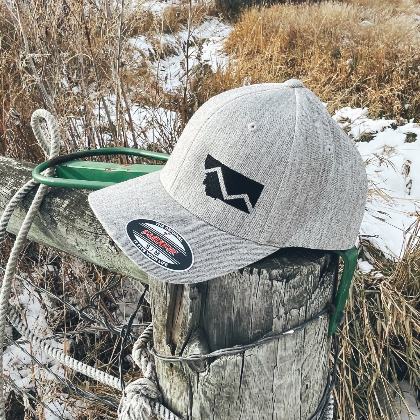 MONTANA MOUNTAIN WOOL FLEXFIT HAT -HEATHER/BLACK