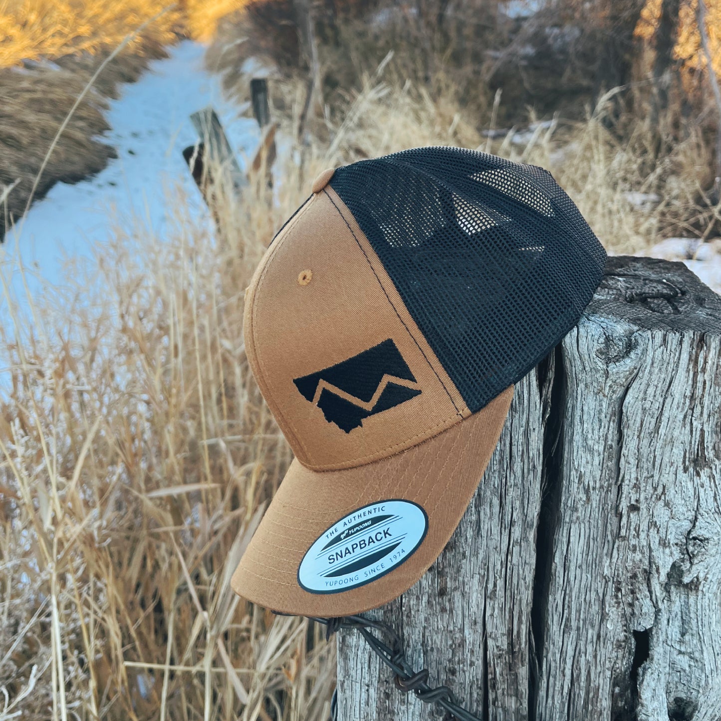 MONTANA MOUNTAIN RETRO TRUCKER HAT -CARAMEL/BLACK