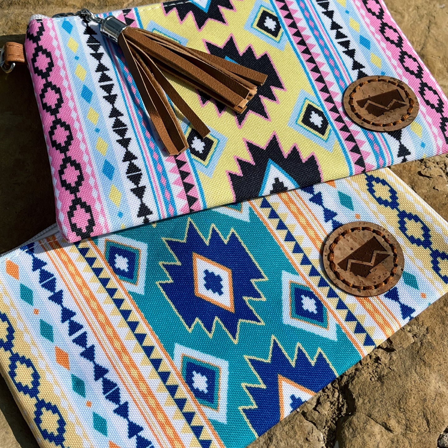 MONTANA CORK MOUNTAIN WRISTLET POUCH