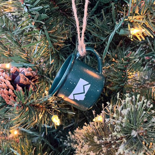 MINI MONTANA CAMP MUG ORNAMENT -GREEN