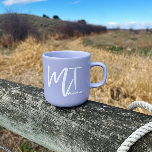 MONTANA MAMA MUG -LILAC