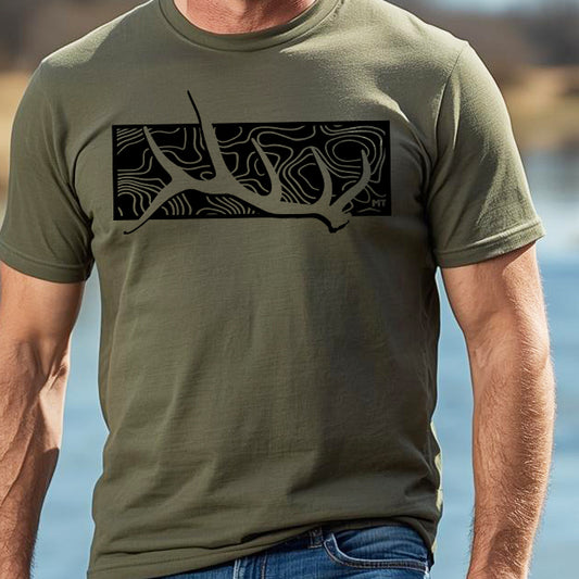 MEN'S MT TOPOGRAPHIC SHED TEE -MILITARY