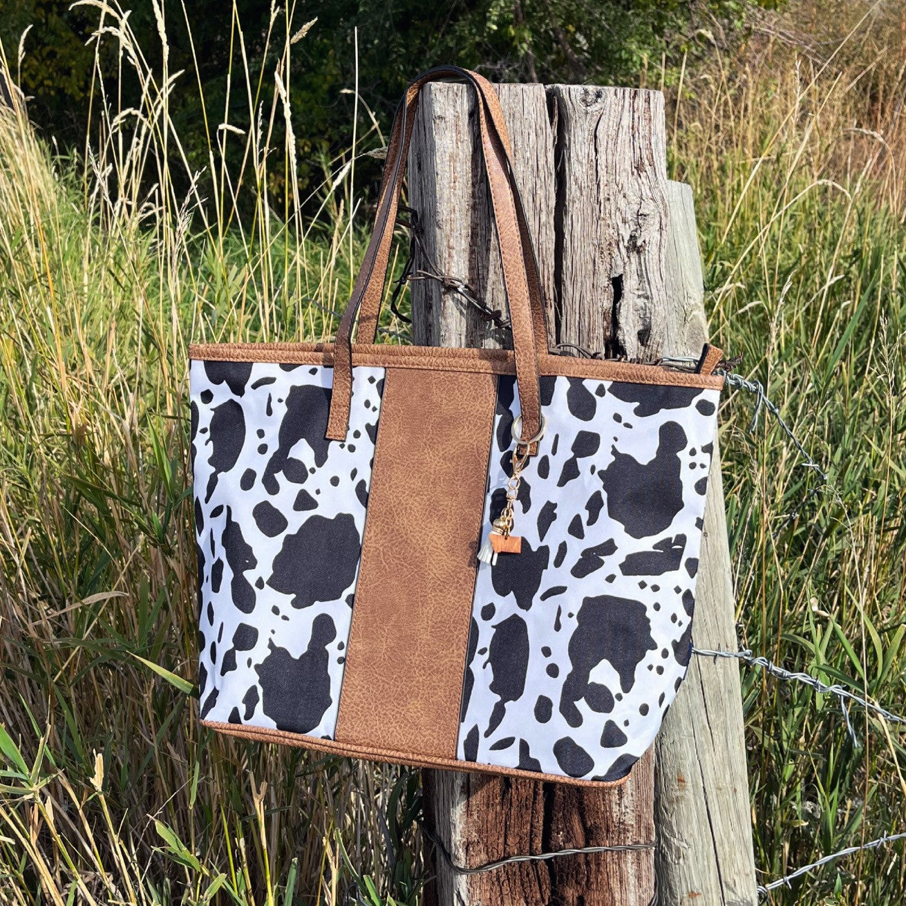 NGIL DEJA MOO TOTE WITH MONTANA CHARM