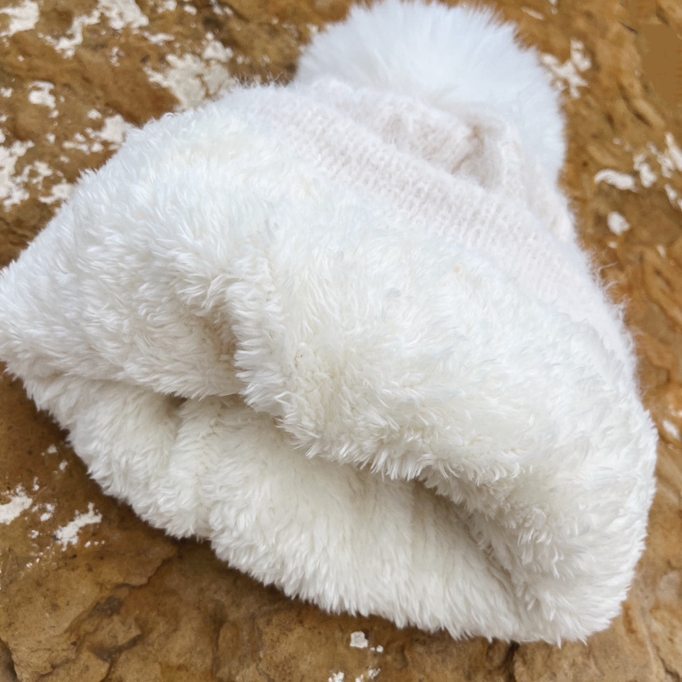 MONTANA HEART CABLE KNIT BEANIE