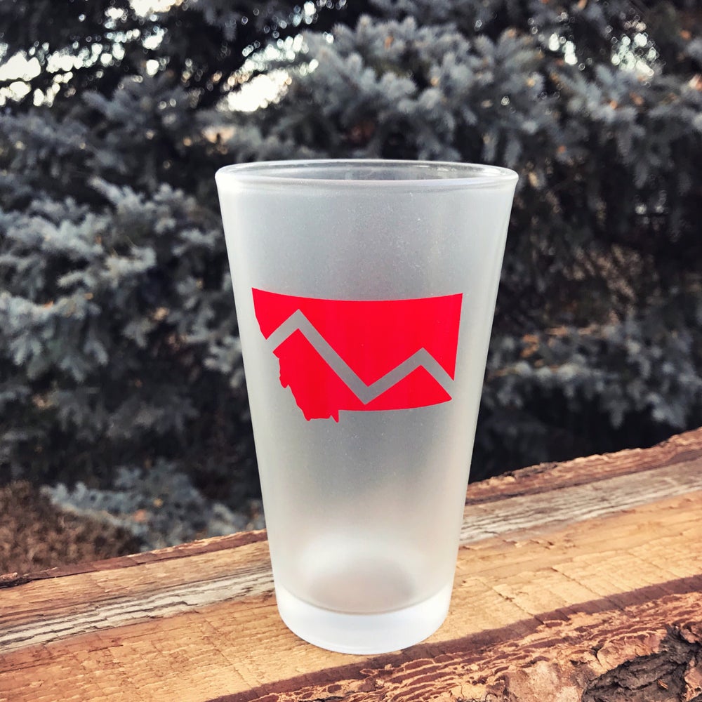 MONTANA MOUNTAIN FROSTED PINT GLASS
