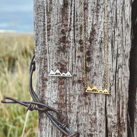 MOUNTAIN RANGE NECKLACE