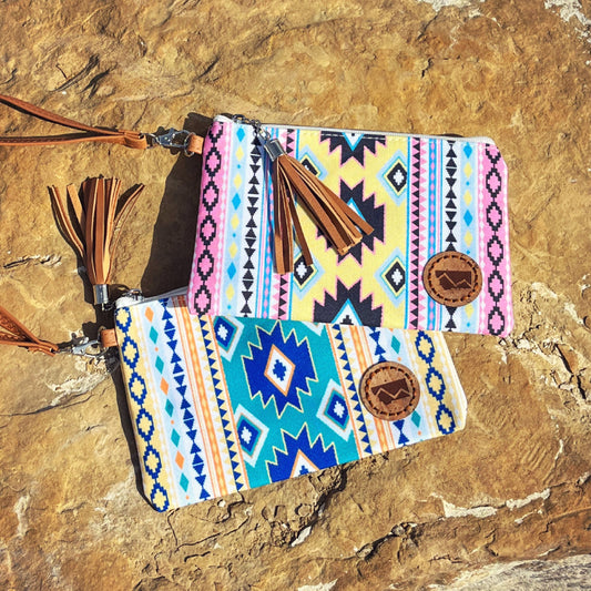 MONTANA CORK MOUNTAIN WRISTLET POUCH