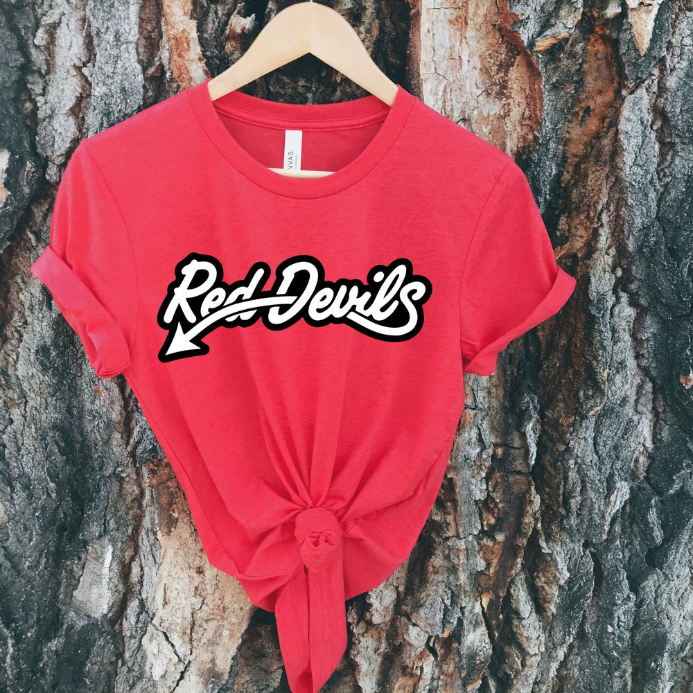 RED DEVILS SCRIPT TEE -RED