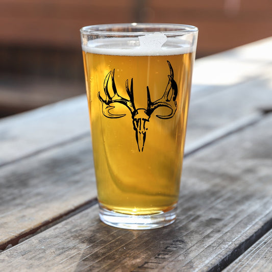 MT WHITETAIL BUCK PINT GLASS