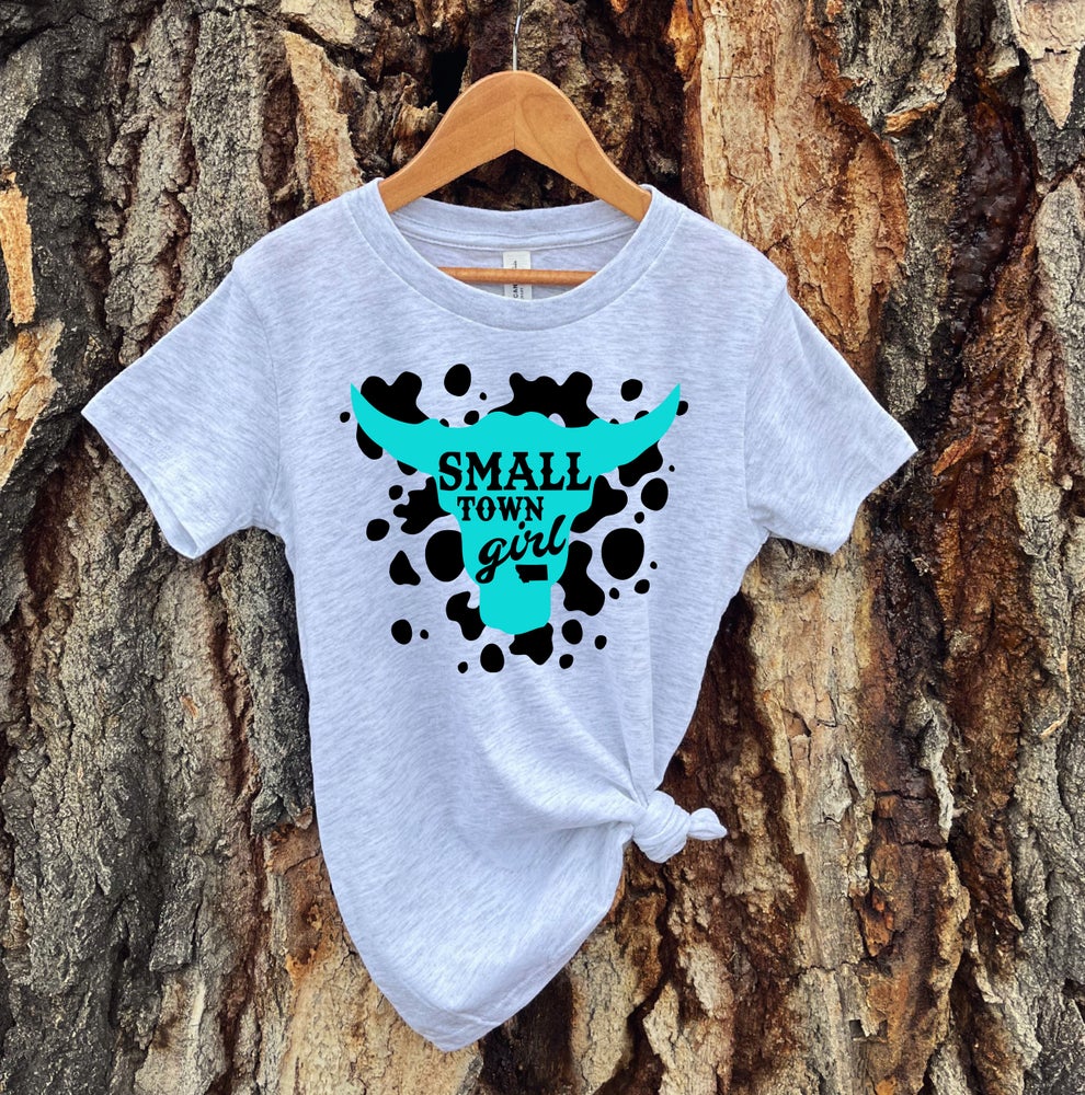 YOUTH MONTANA SMALL TOWN GIRL TEE