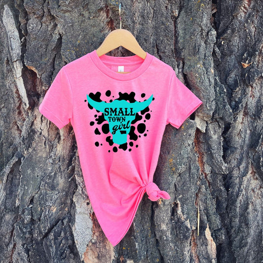 YOUTH MONTANA SMALL TOWN GIRL TEE -NEON PINK